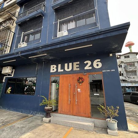 Blue26 Hotel Ban Wat Sala Daeng Bagian luar foto